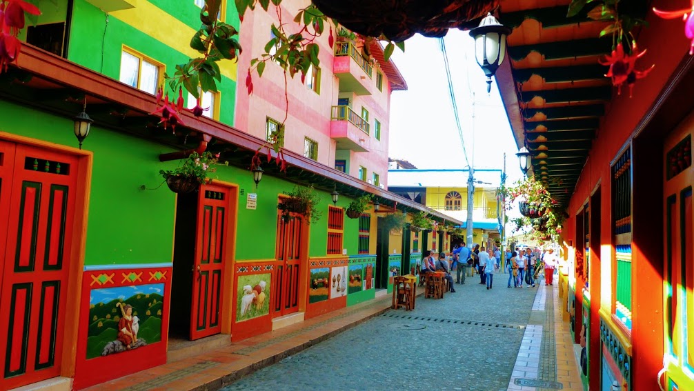 Tour Guatape and the Peñol Rock - CAPOA Travels Colombia